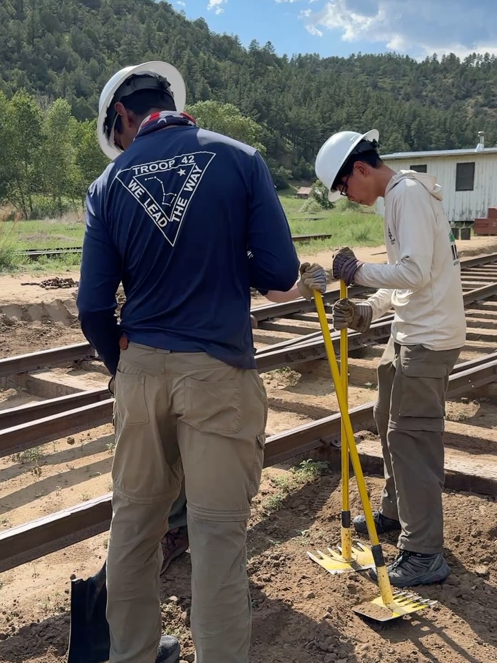 Flashback to @philmontscoutranch  Metcalf 🚉 Station. Last crew of the summer!